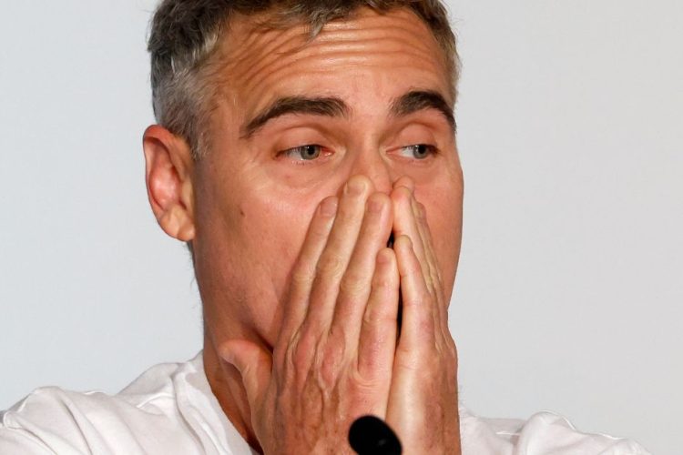 Joaquin Phoenix alla conferenza stampa di Eddington a Cannes 2025