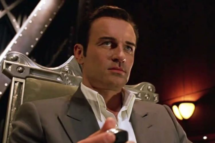 primo piano di Julian McMahon