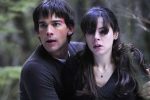un frame della serie horror harper's island