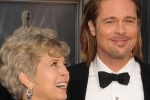 Brad Pitt e la madre sul red carpet
