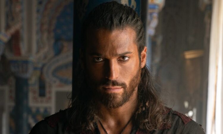 Sandokan_Yaman_2 primo piano di Can Yaman nei panni di Sandokan